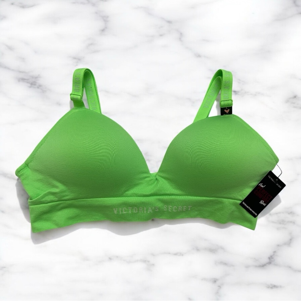 L Victoria's Secret Perfect Comfort Green Seamless Wireless Bra